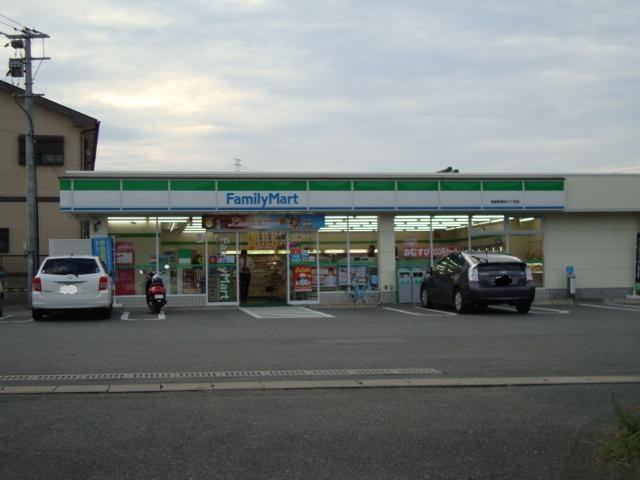 コンビニ　ファミリーマート筑紫野原田七丁目店（コンビニ）まで5556m