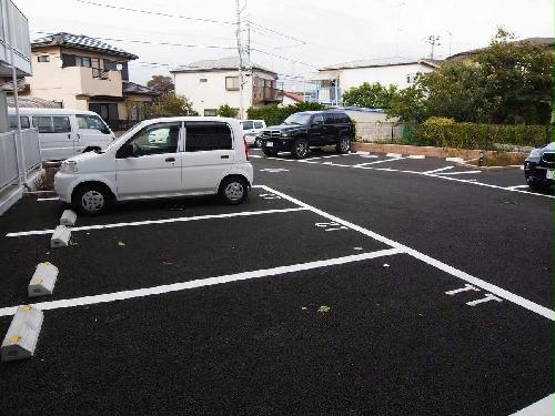 【レオパレス代官町の駐車場】