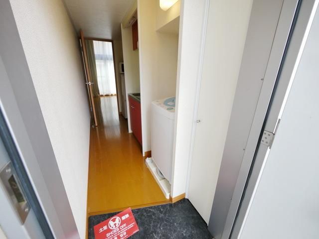 レオパレス光の杜の玄関写真