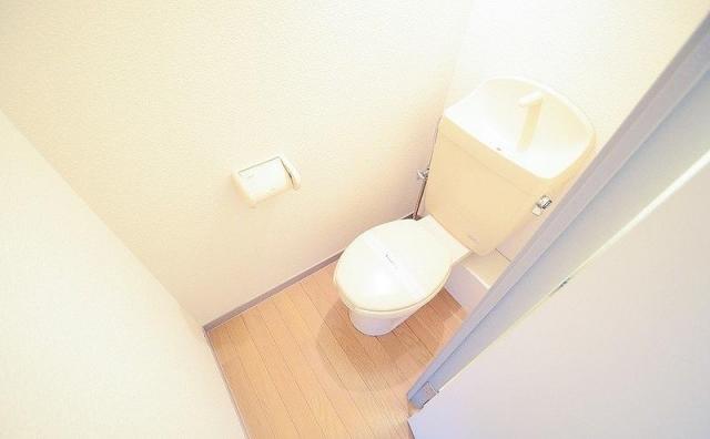 【高松市新北町のアパートのトイレ】