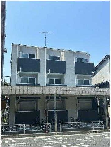 横須賀市追浜町のアパートの建物外観