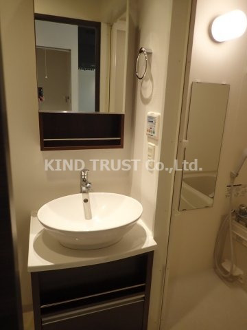 洗面設備　使いやすい洗面所です