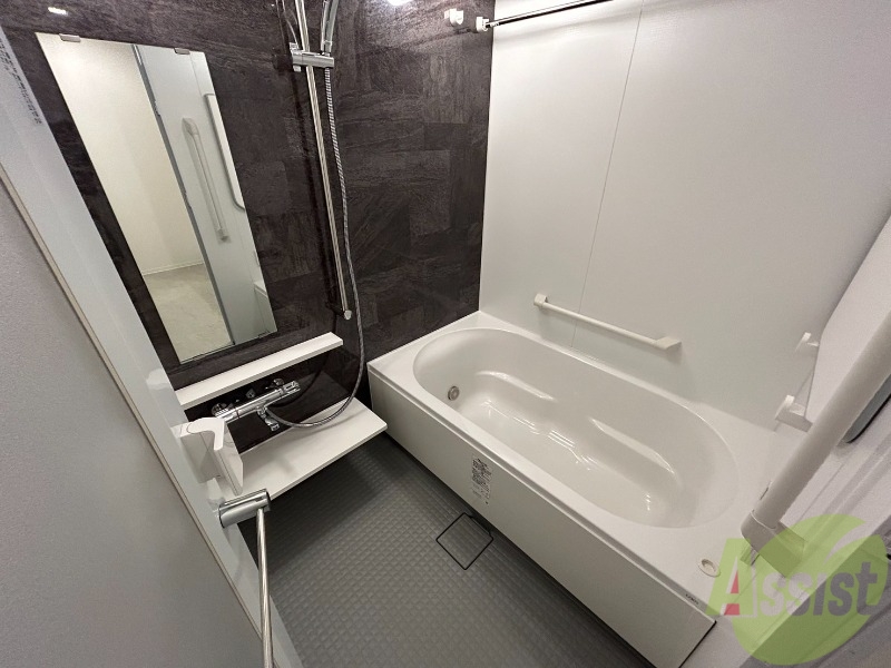 バス・シャワールーム　追い炊き機能付きでいつでも温かいお風呂に入れますね。