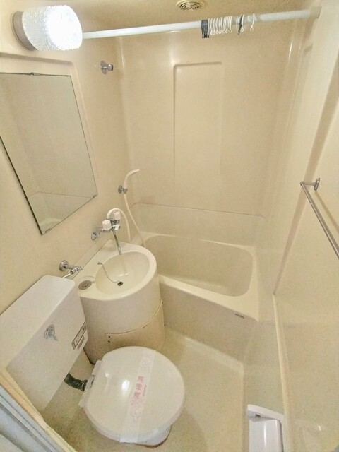 バス・シャワールーム　浴室※同タイプ参考写真