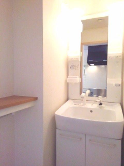 洗面設備　独立洗面台です。