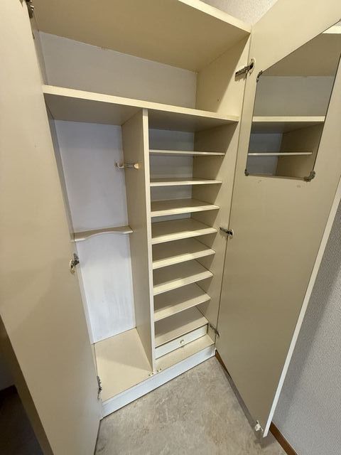 収納　シューズボックス