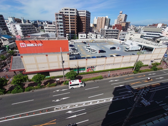 【大阪市東淀川区小松のマンションのスーパー】