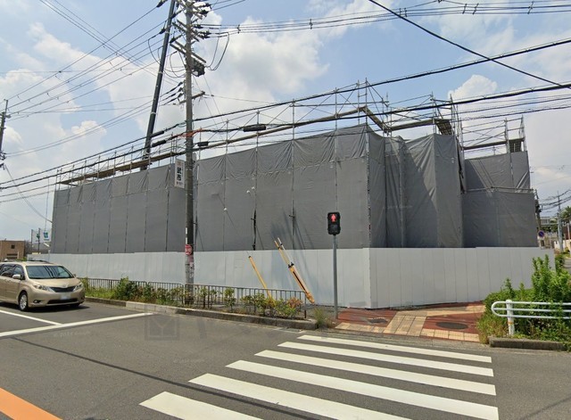 豊中市上野東のマンションの建物外観