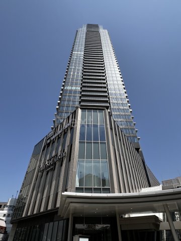 【横浜市神奈川区鶴屋町のマンションの建物外観】