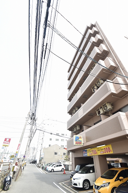 広島市中区舟入本町のマンションの建物外観