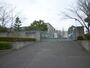 中学校　富田林市立葛城中学校（中学校）まで527m