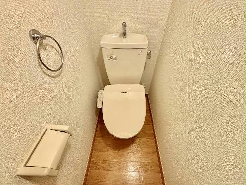 トイレ　設備・仕様は号室により異なる為、現況を優先いたします。