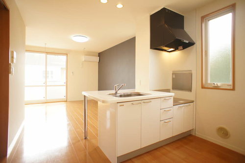 キッチン　コミュニケーションキッチンは上部の吊戸棚がないので開放的