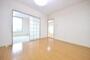 居室・リビング　明るいお部屋です♪