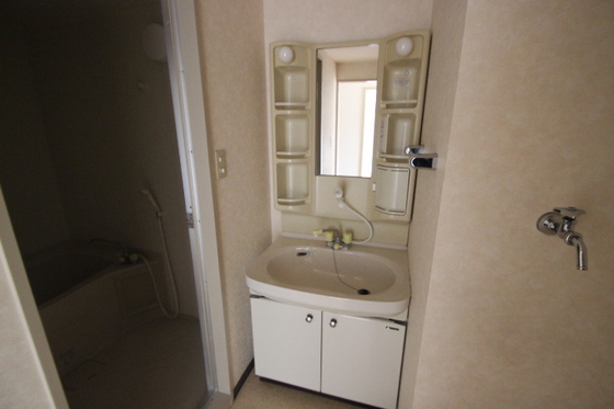 洗面設備　※別部屋の写真です
