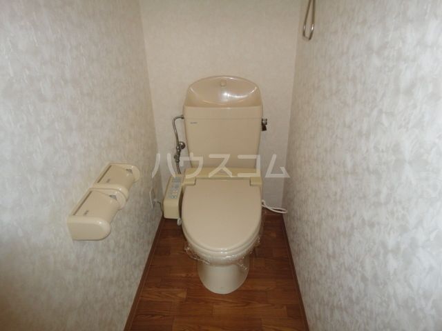 ロスロリエンB棟のトイレ写真