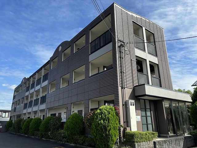 京田辺市田辺南里のマンションの建物外観