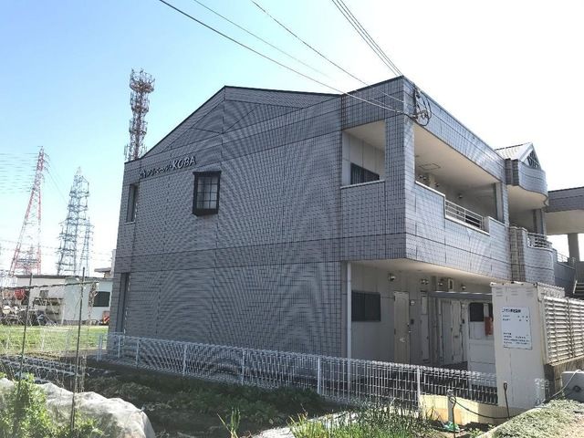 加古川市別府町西脇のアパートの建物外観