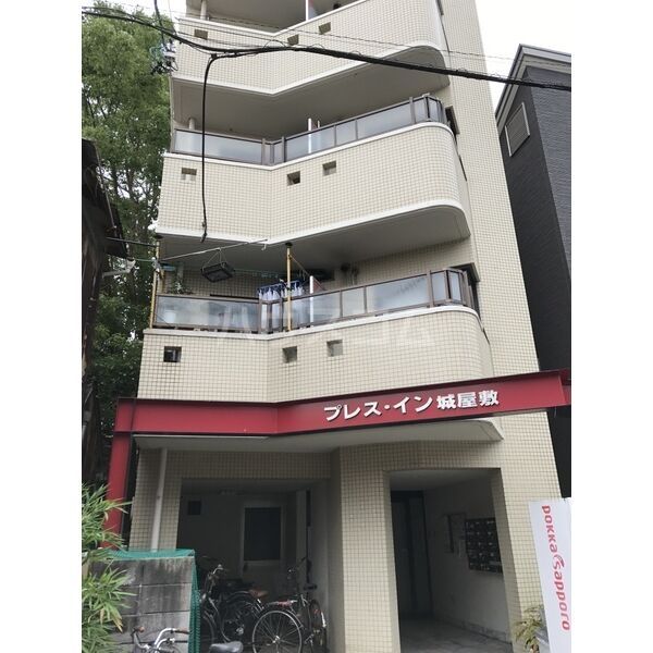 名古屋市中村区城屋敷町のマンションの建物外観