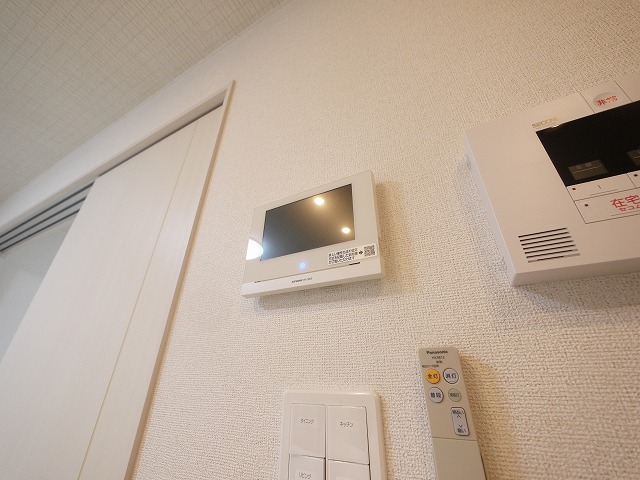 セキュリティ　モニター付きインターホーン