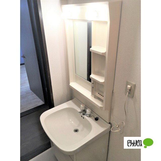 洗面設備　１０３