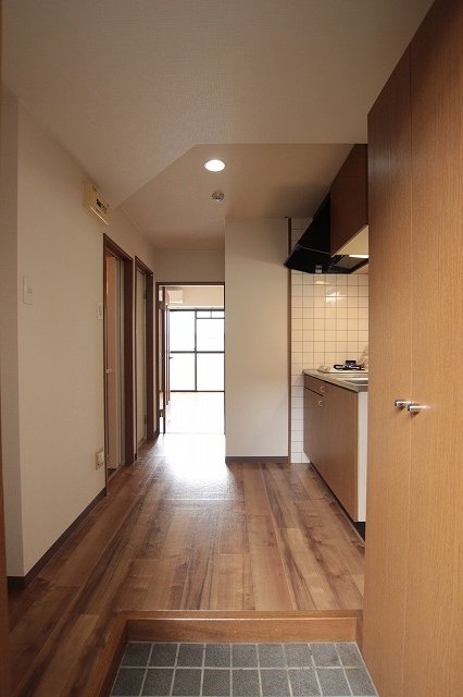 玄関　同物件別号室