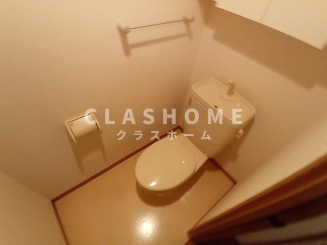 トイレ　同物件の別部屋になります。