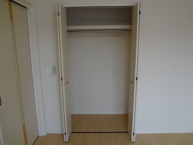 収納　６．９帖洋室クローゼット