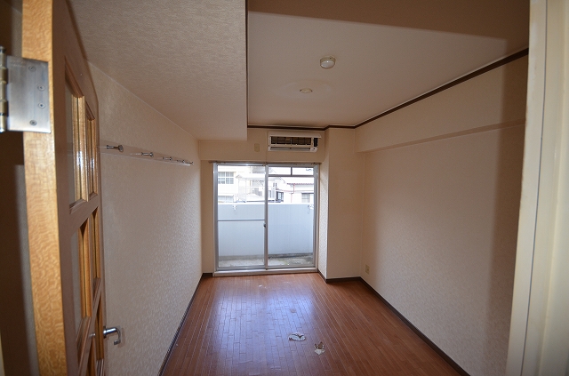 居室・リビング　別号室の写真です