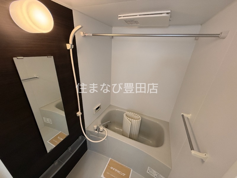 バス・シャワールーム　同型別部屋写真