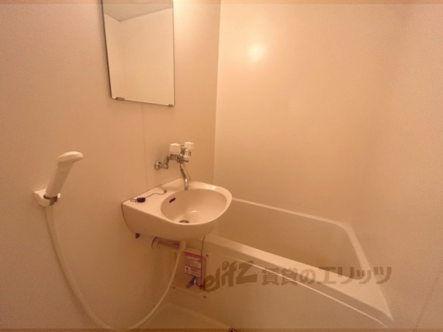 バス・シャワールーム　バス