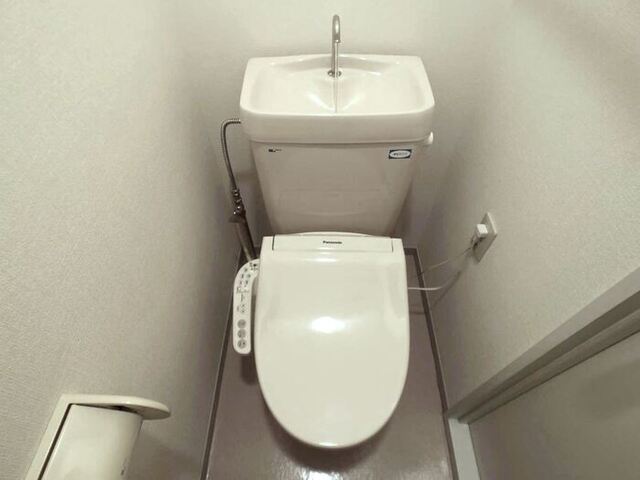 トイレ　温水洗浄暖房便座トイレ