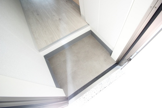 玄関　※別号室のお写真です