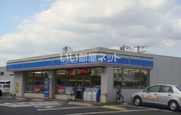コンビニ　ローソン 出雲市役所前店（コンビニ）まで686m