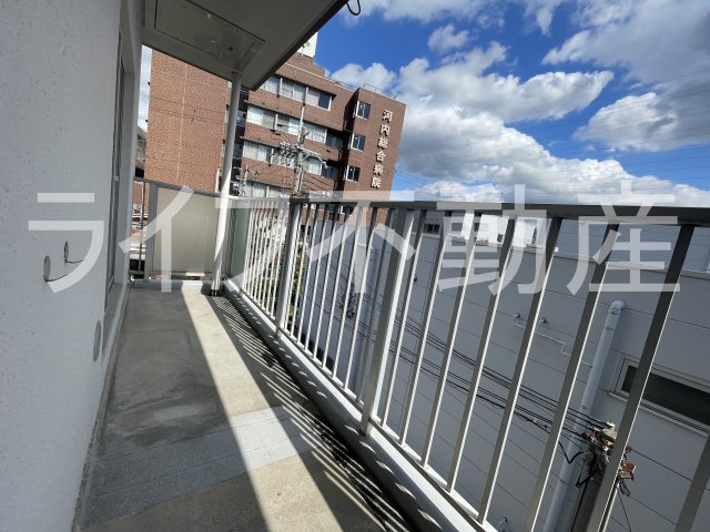 バルコニー　開放的で明るい空間を演出してくれるバルコニーです