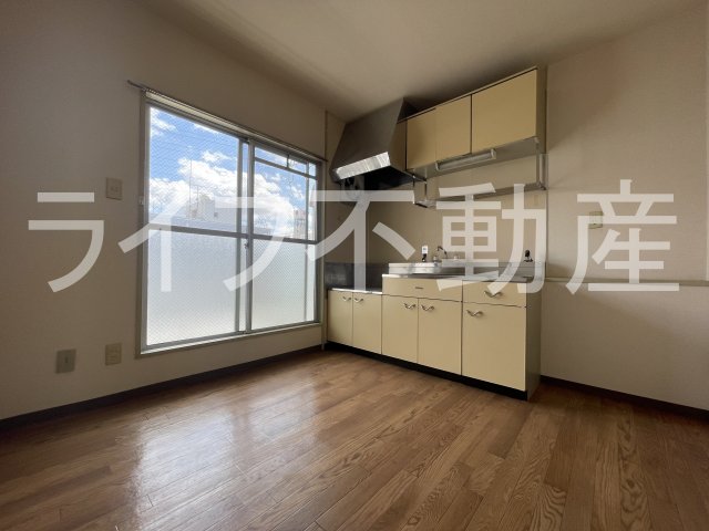 居室・リビング　ゆったり過ごせる居間です