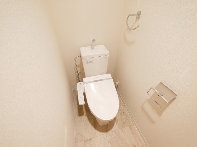 トイレ　清潔感のあるトイレです