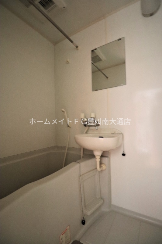 バス・シャワールーム　同型別部屋写真