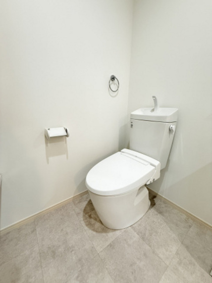 トイレ　※別部屋の写真です