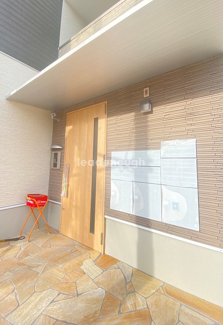 エントランス　同施工会社イメージ写真