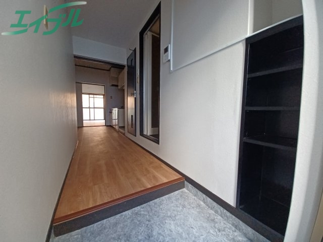 玄関　同型別部屋写真