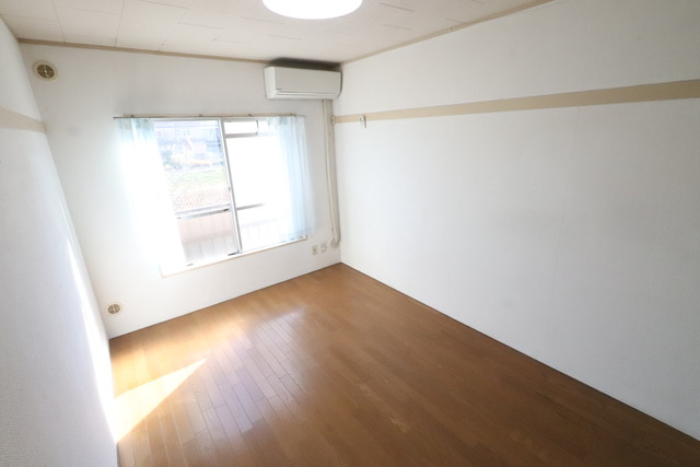 居室・リビング　ネット（ＮＴＴ）使えます☆