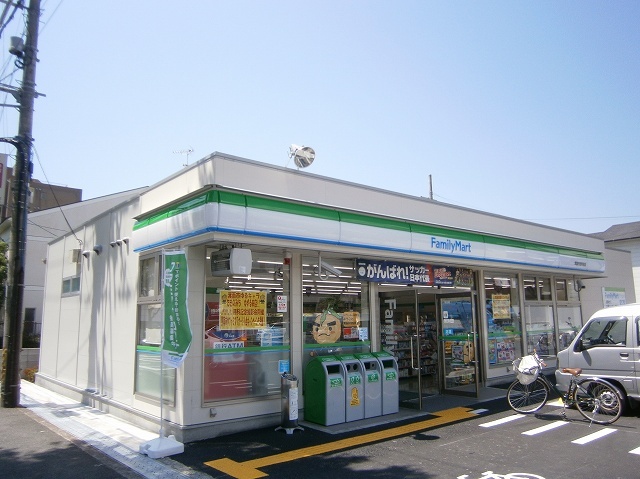 コンビニ　ファミリーマート箕面半町店（コンビニ）まで472m