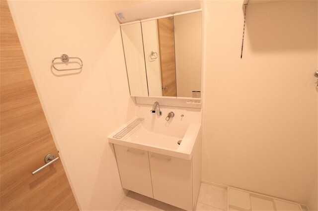 洗面設備　洗髪洗面化粧台