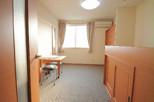 居室・リビング　※同タイプ部屋の写真となります