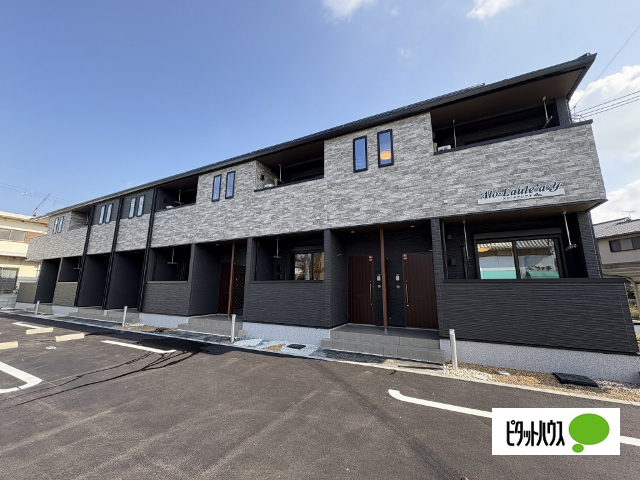 建物外観　建築中