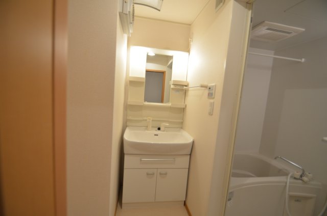 洗面設備　洗髪洗面化粧台