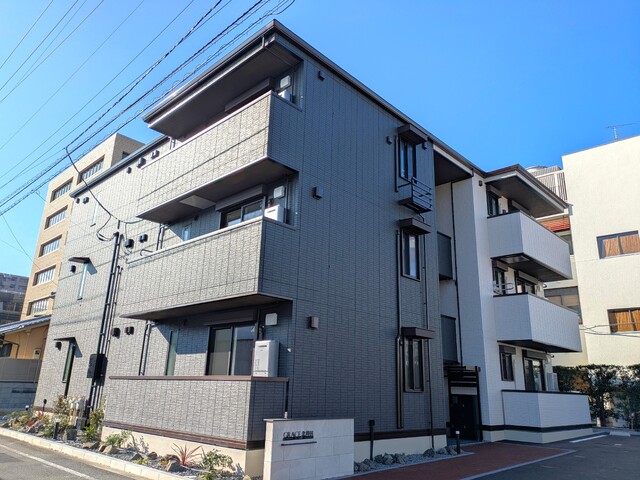 建物外観　建築中