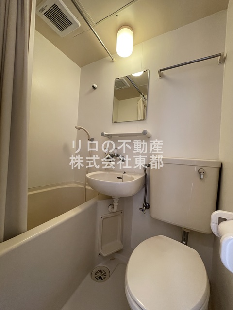 バス・シャワールーム　お掃除がしやすい３点ユニットバスです☆