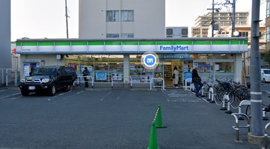 コンビニ　ファミリーマート　茨木中央通店（コンビニ）まで305m